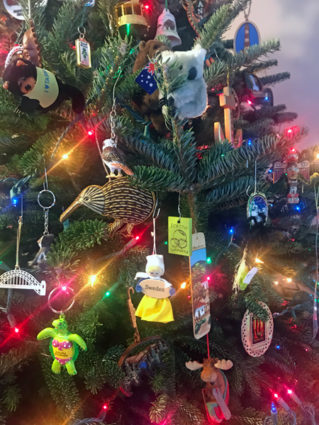 travel ornaments